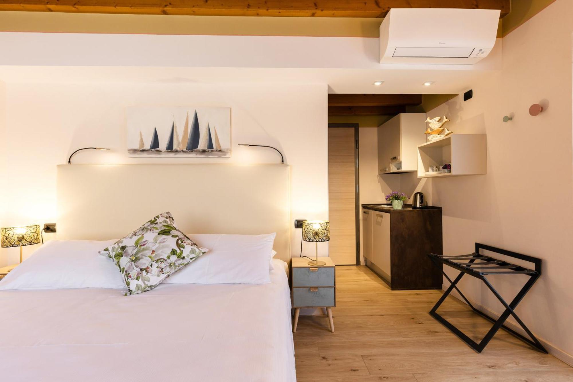 Charming Sirmione Bed & Breakfast Ngoại thất bức ảnh