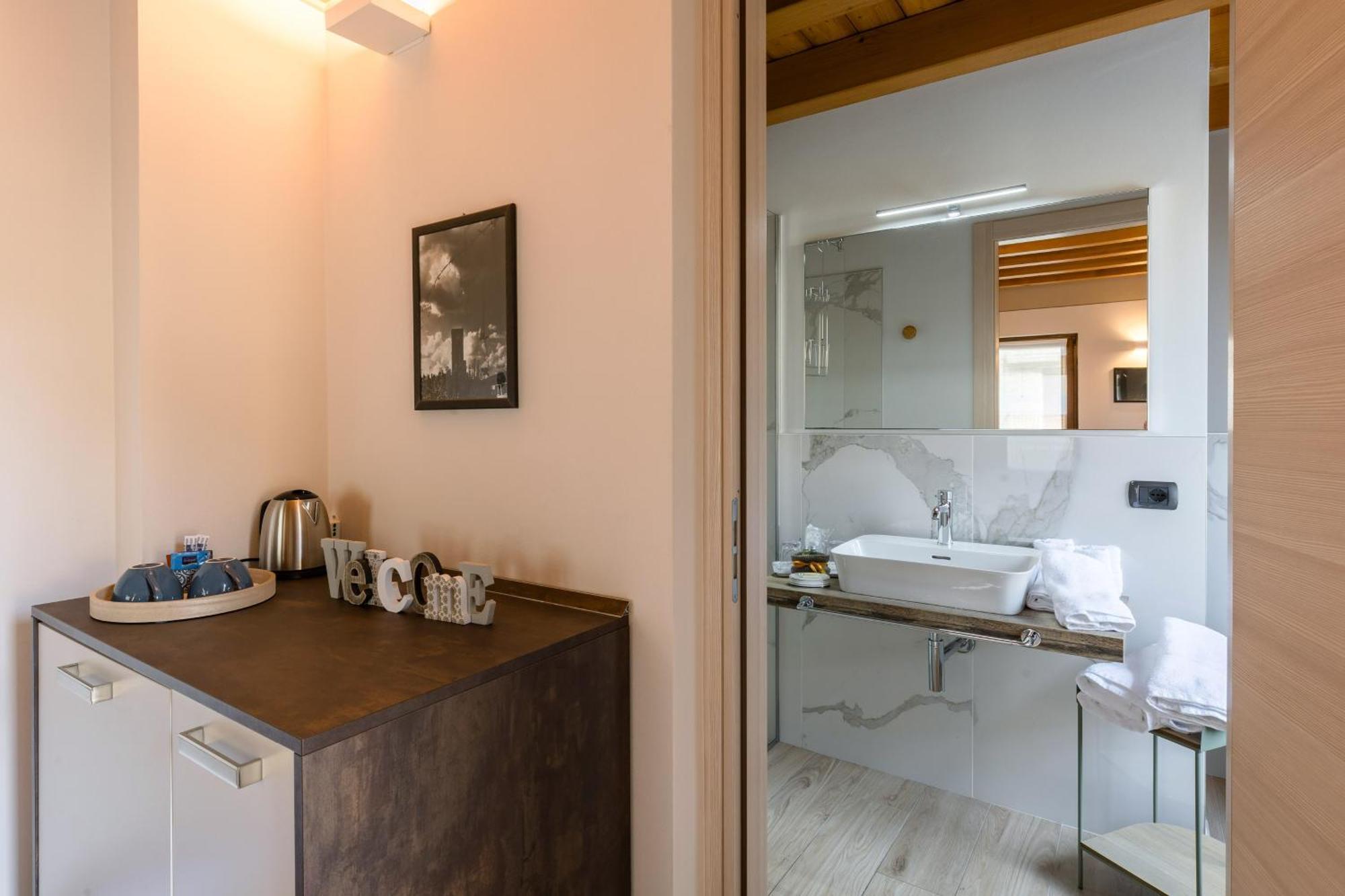 Charming Sirmione Bed & Breakfast Ngoại thất bức ảnh