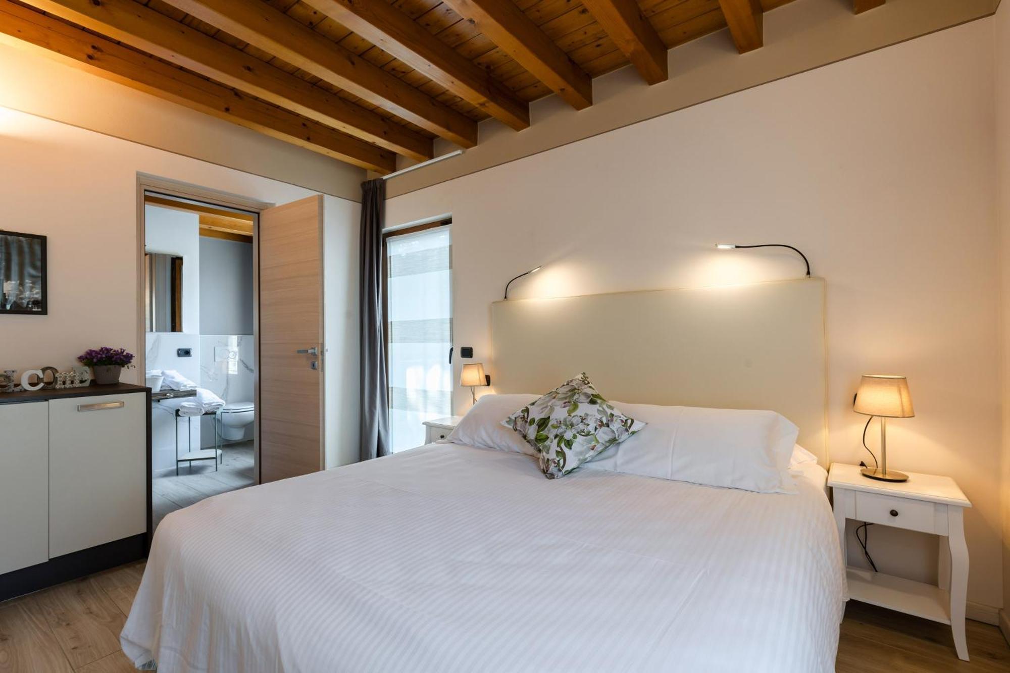 Charming Sirmione Bed & Breakfast Ngoại thất bức ảnh