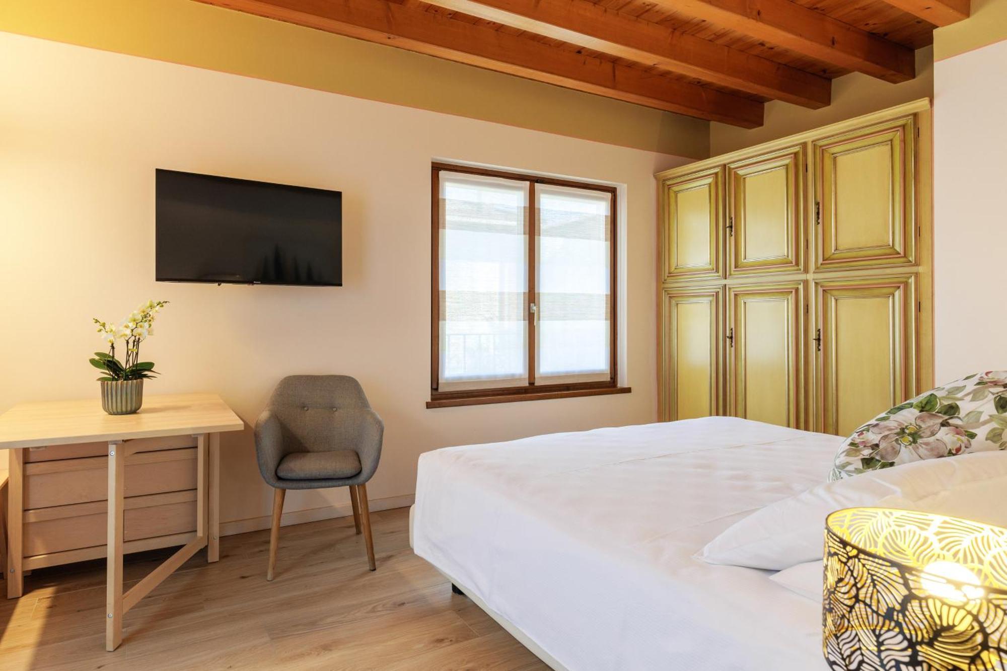 Charming Sirmione Bed & Breakfast Ngoại thất bức ảnh